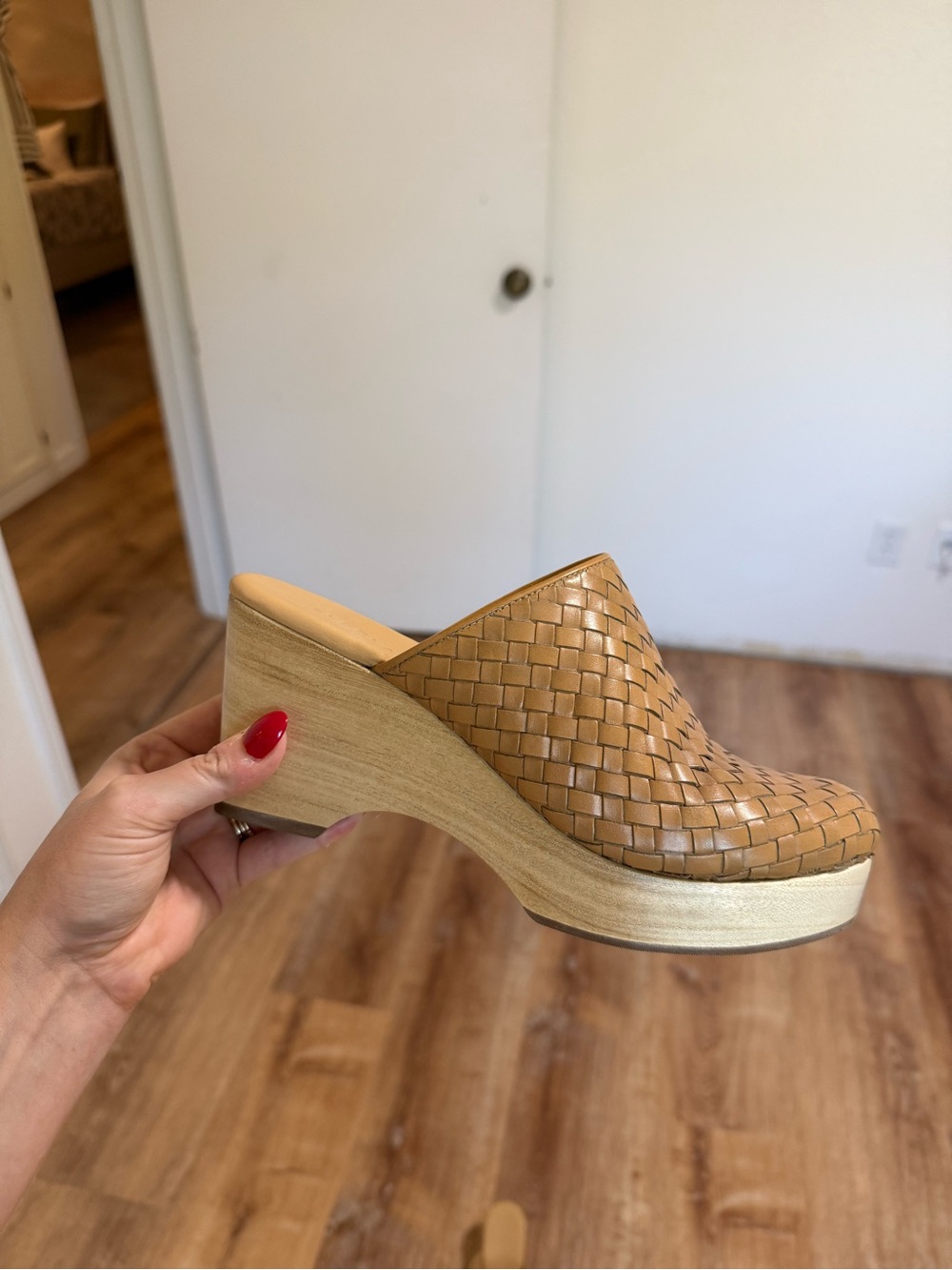 Everlane Woven Leather Slide Clog in Tan